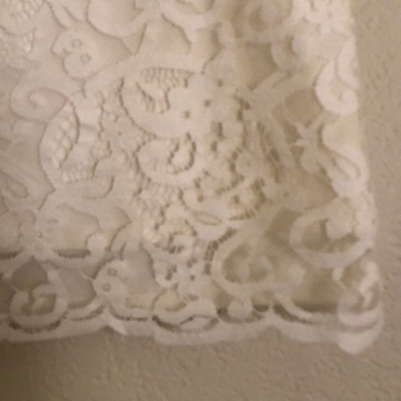 Lace overlay top - Picture 2 of 3